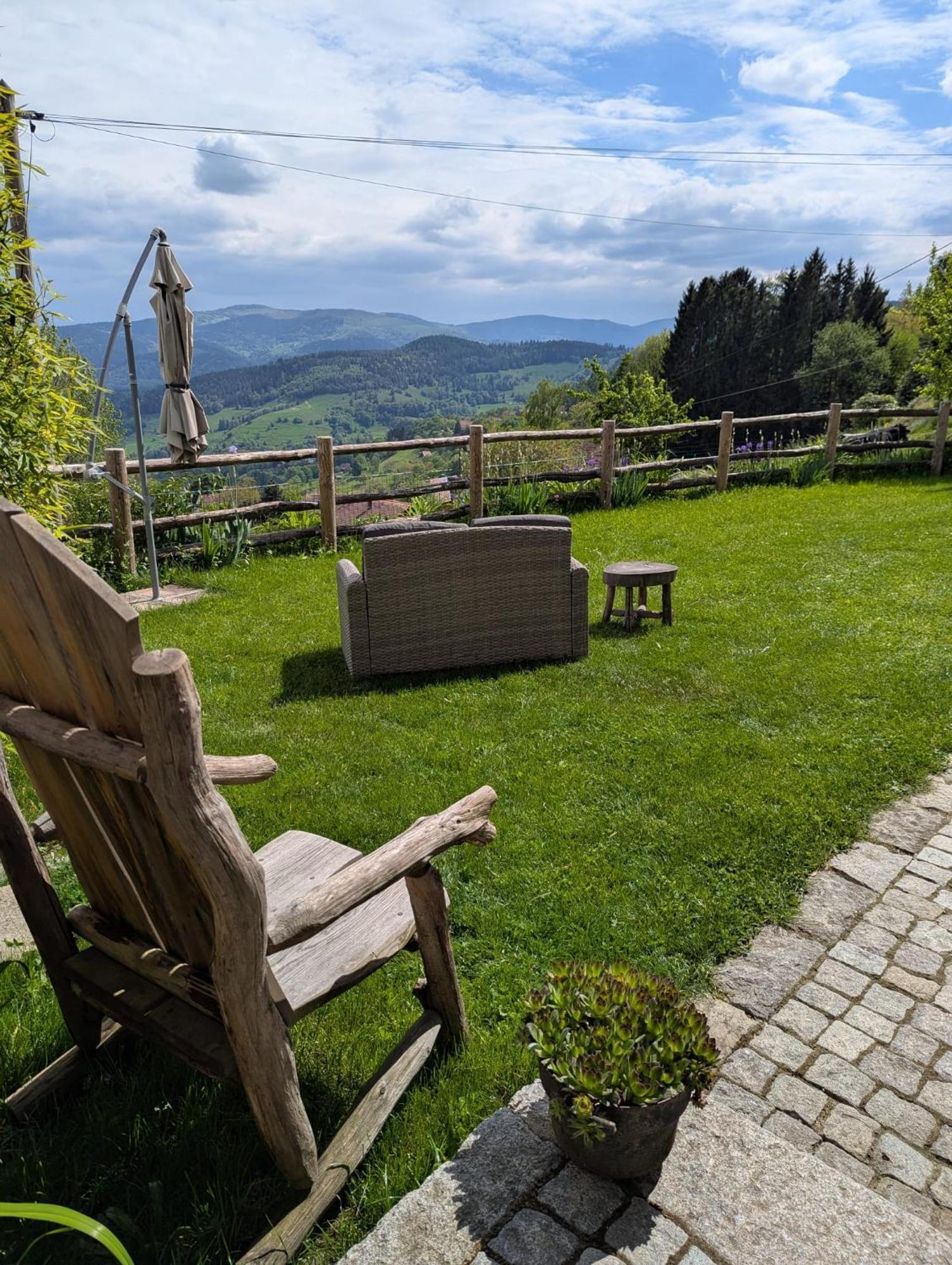 Aux Balcons De La Vallee Soultzeren Exteriér fotografie